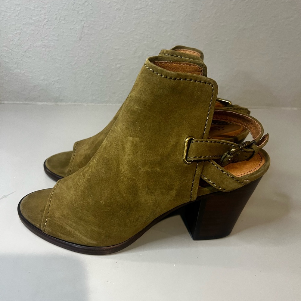 Frye Dani Shield Sling sandals in Olive or Khaki Green. New condition, size 10 - Picture 4 of 5